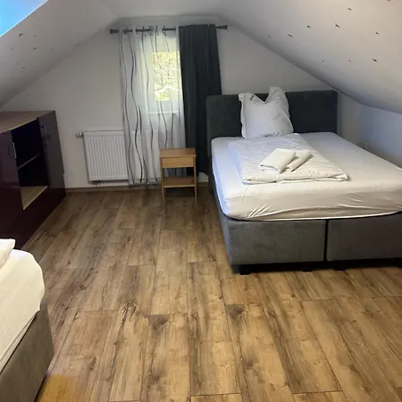 Gaststaette Puetz Мини-отель Зиген