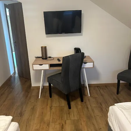 Gaststaette Puetz Мини-отель Зиген