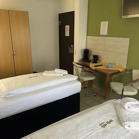 Gaststaette Puetz Мини-отель Зиген