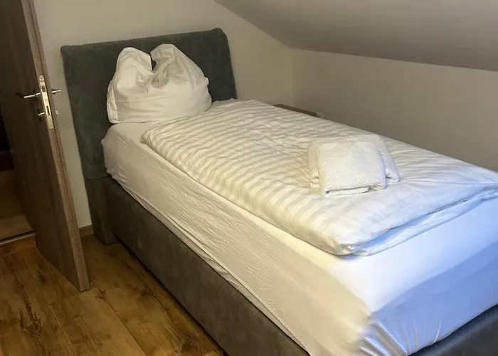 Gaststätte Pütz - Checkin: Eiserfelderstrasse 399 3*