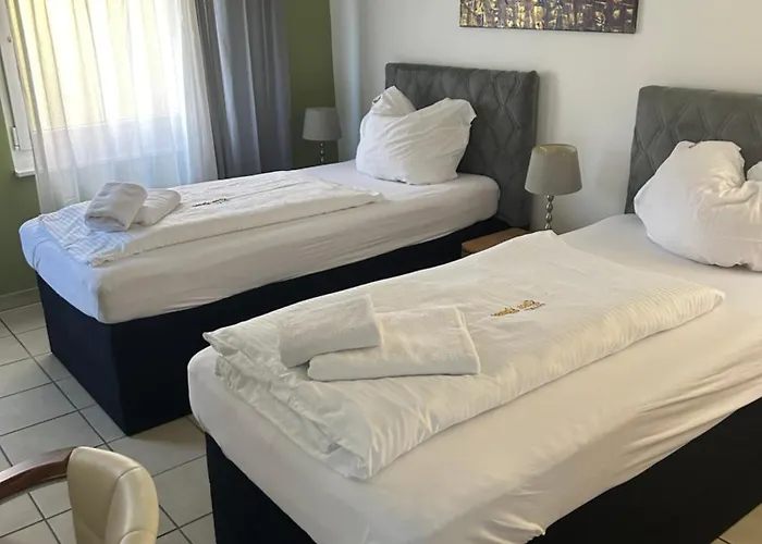 Inn Gaststätte Pütz - Checkin: Eiserfelderstrasse 399 3*