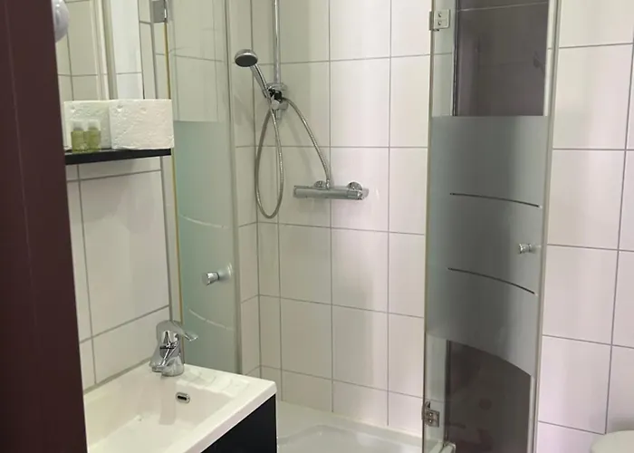 Gaststätte Pütz - Checkin: Eiserfelderstrasse 399 Inn