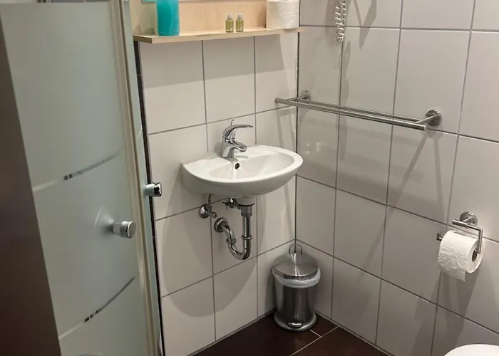 Gaststätte Pütz - Checkin: Eiserfelderstrasse 399 3*